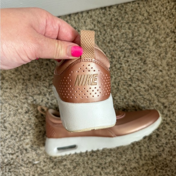 Nike Air Max Thea Metallic Rose Gold Street Sneaker Size 9 - Picture 6 of 14